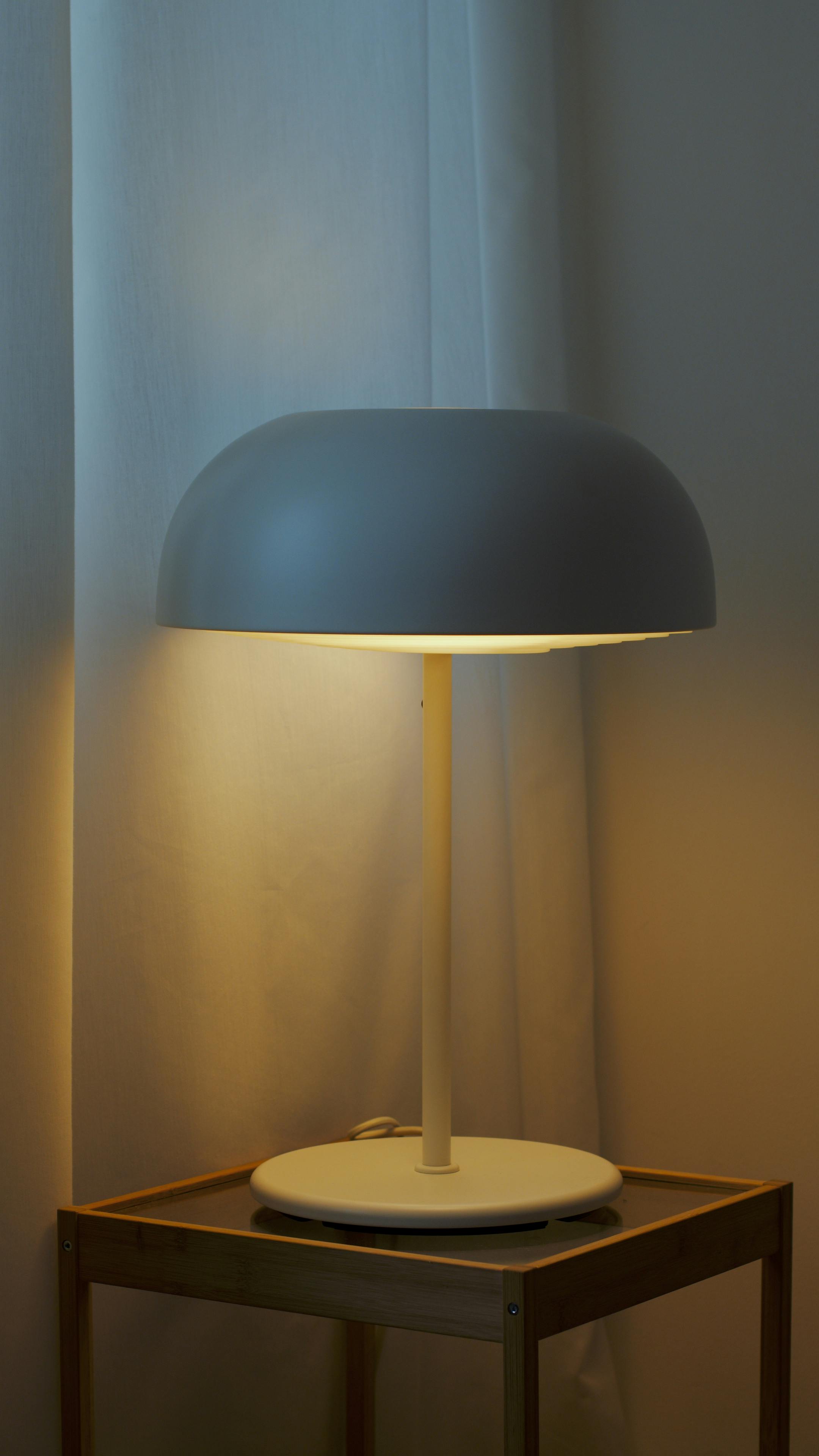 Modern Table Lamp - Adjustable